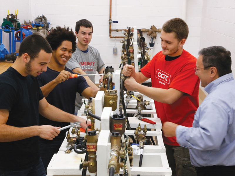Students in CCAC’s Skilled Trades programs gain hands-on experience at the West Hills Center. 